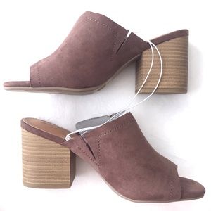 Universal Thread mauve heeled mule sandal
